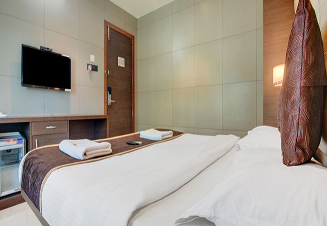 Hotel Leela kalyan